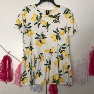 AGNES & DORA LEMON PEPLUM TOP